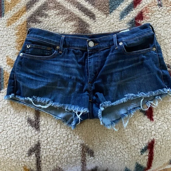 True religion cut off shorts - Picture 2 of 3